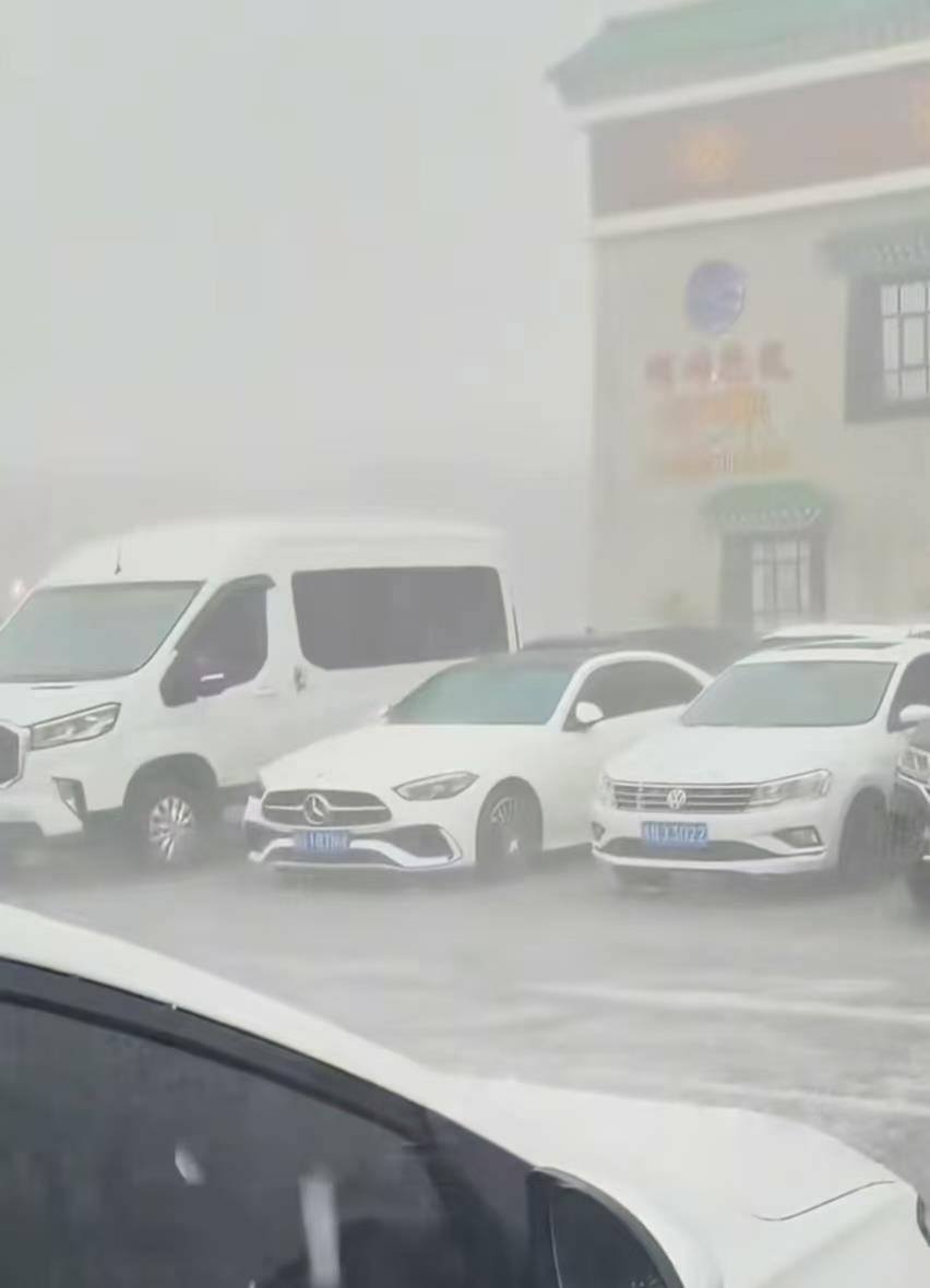 奥雷布洛vs乌米亚
_甘肃夏河县遭遇冰雹袭击：有游客称持续大半个小时奥雷布洛vs乌米亚
，当地人称“十年不遇”