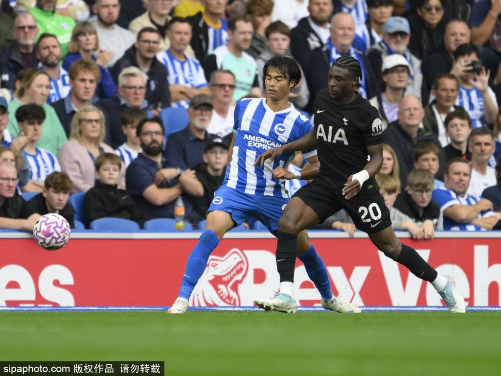 皇冠信用盘APP下载_查洛巴红牌风波：VAR回放揭示英超争议判罚背后的真相