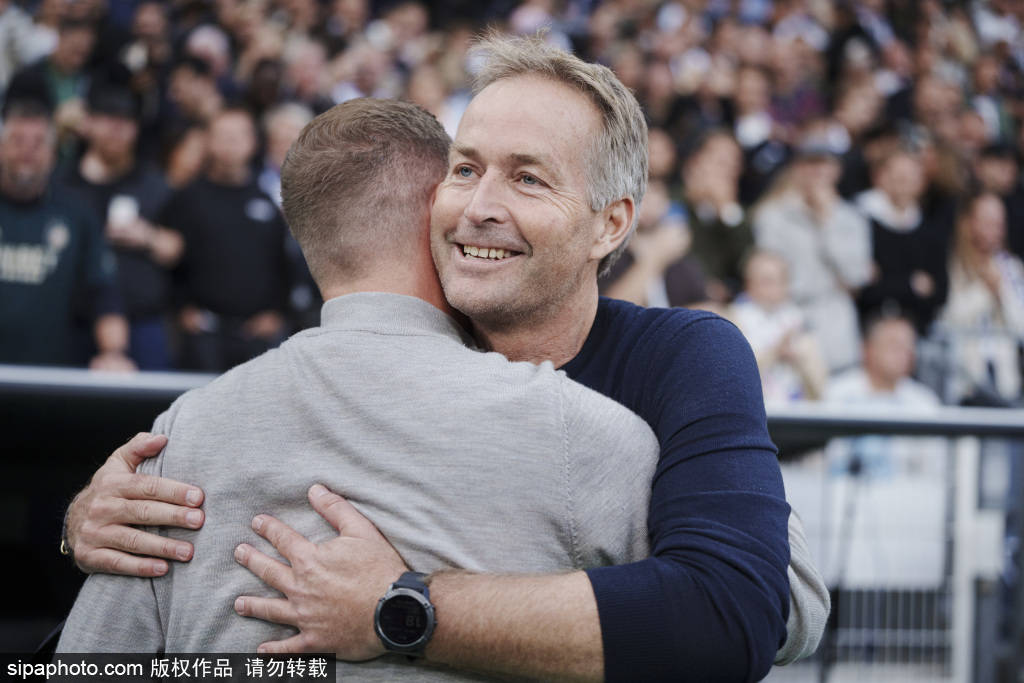 皇冠信用网登3出租_南京球迷哭了！苏超黑马泰州队奇迹逆转皇冠信用网登3出租，点球大战淘汰南京队！