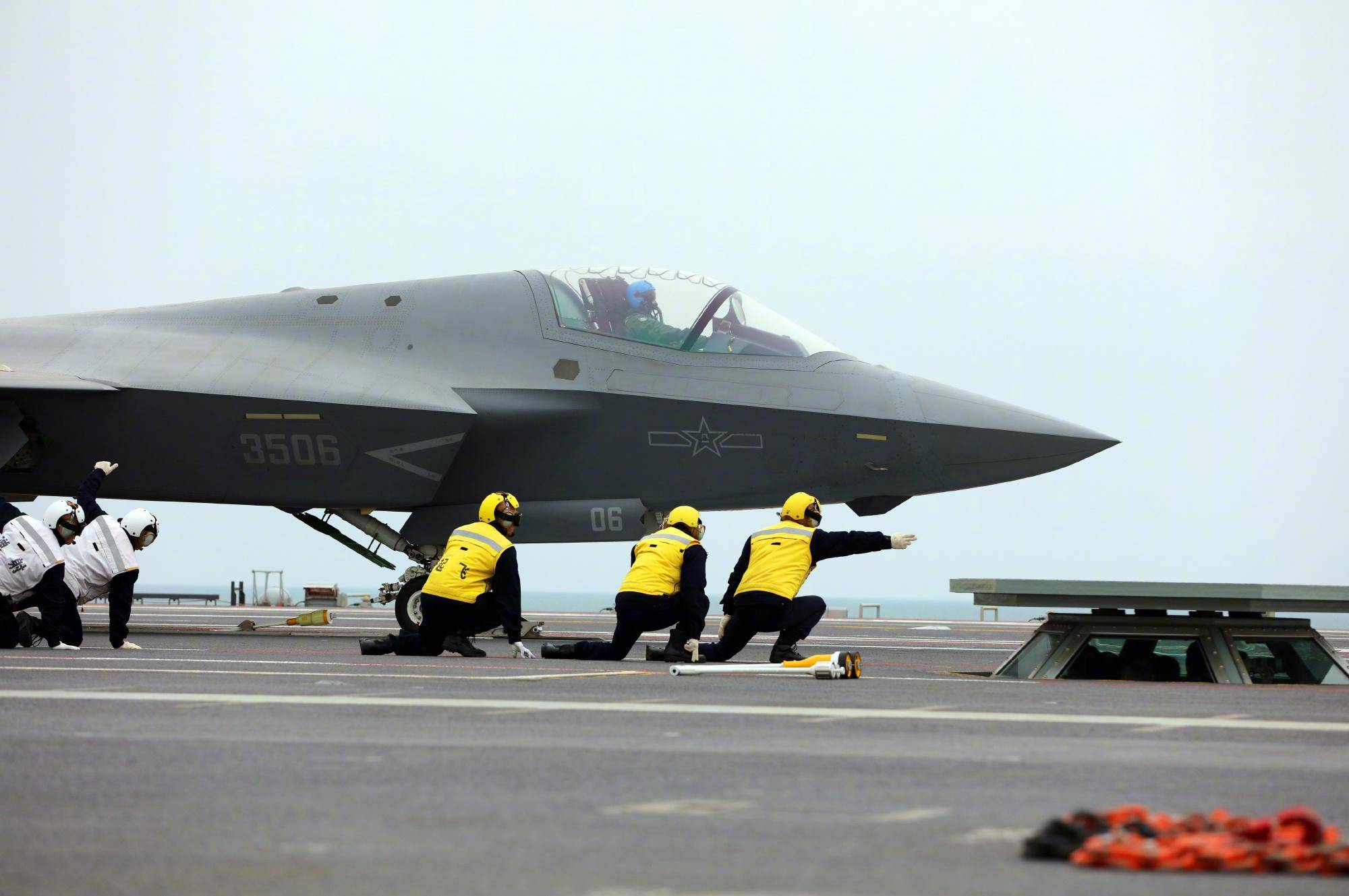 皇冠信用網出租_美国成了大笑话！中国歼-35电磁弹射后皇冠信用網出租，福特号趴窝，要改回蒸汽