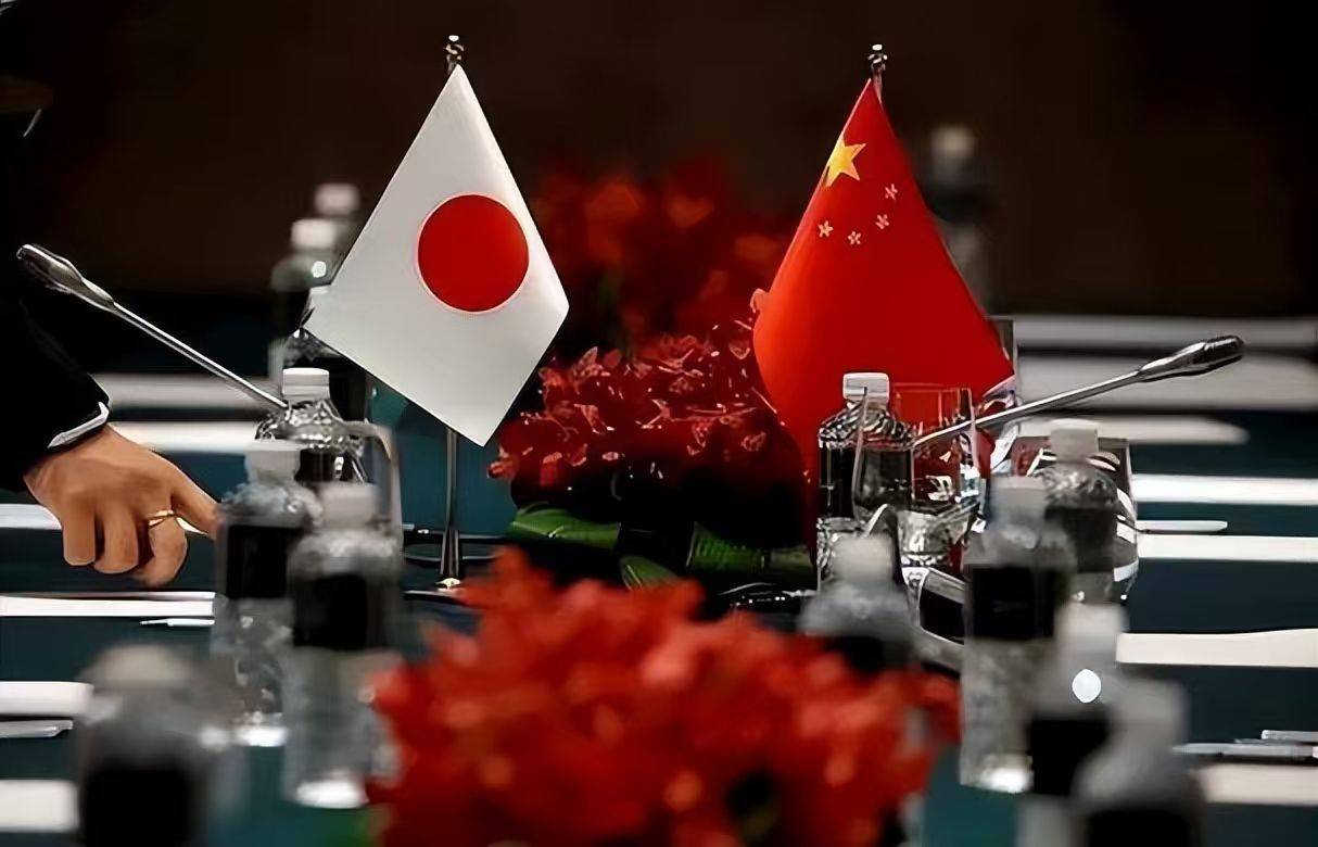 皇冠信用网代理占成_日本天皇急召高市早苗皇冠信用网代理占成，有要事交代，美国直言：别踩红线，小心被中国揍