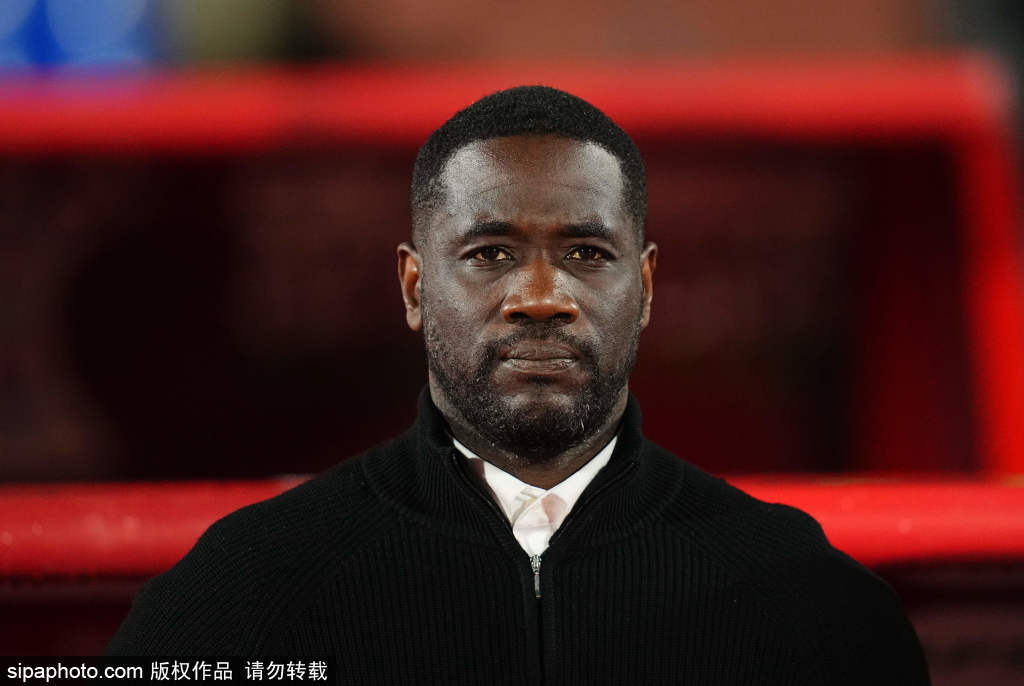 皇冠登入网址_火线回归！姆伯莫和阿玛德出局皇冠登入网址，曼联迎两大主力回归备战曼市德比